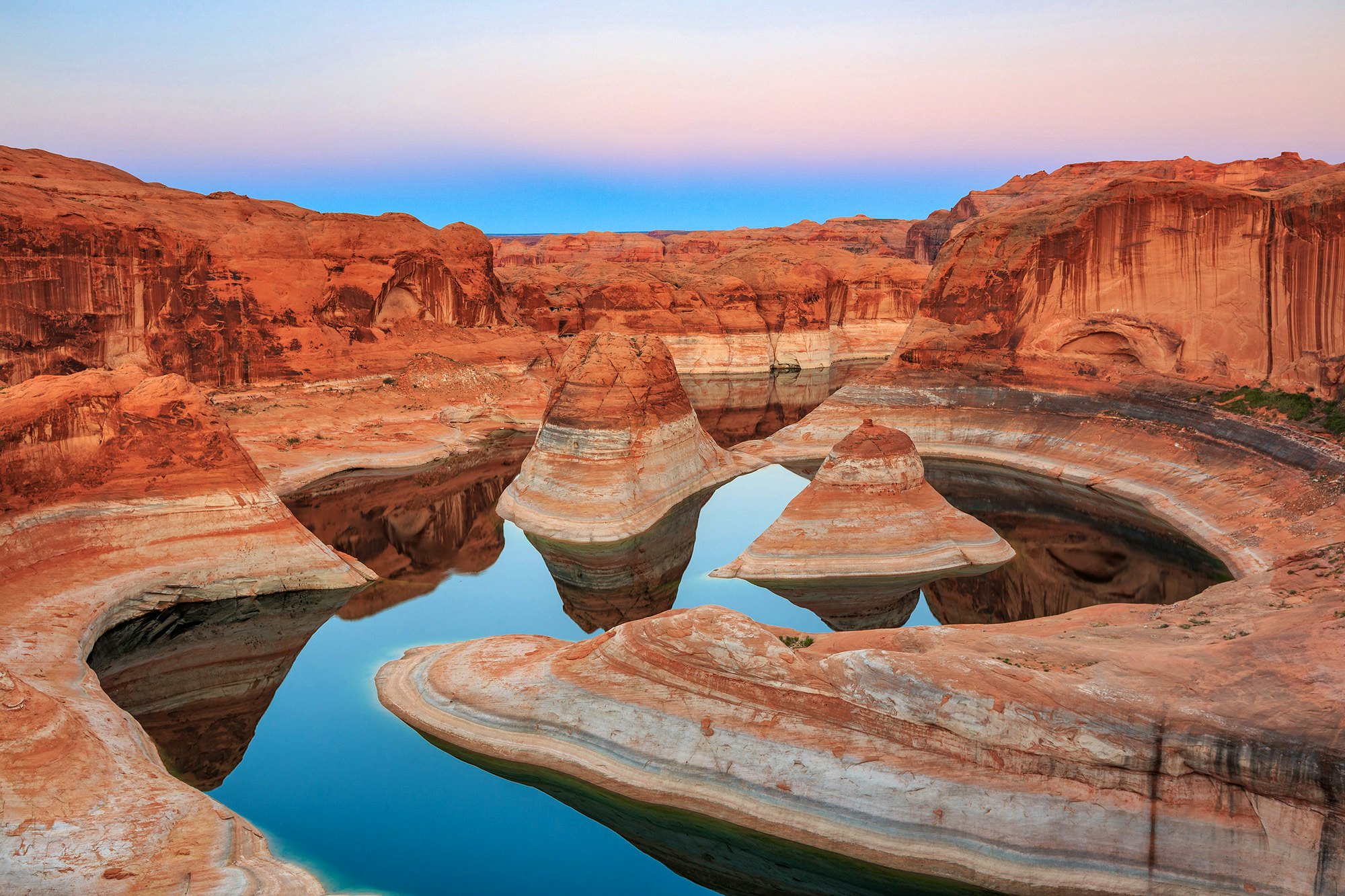 Reflection Canyon, one of the myriad geological wonders along the length of Lake Powell © Johnny Adolphson / Shutterstock