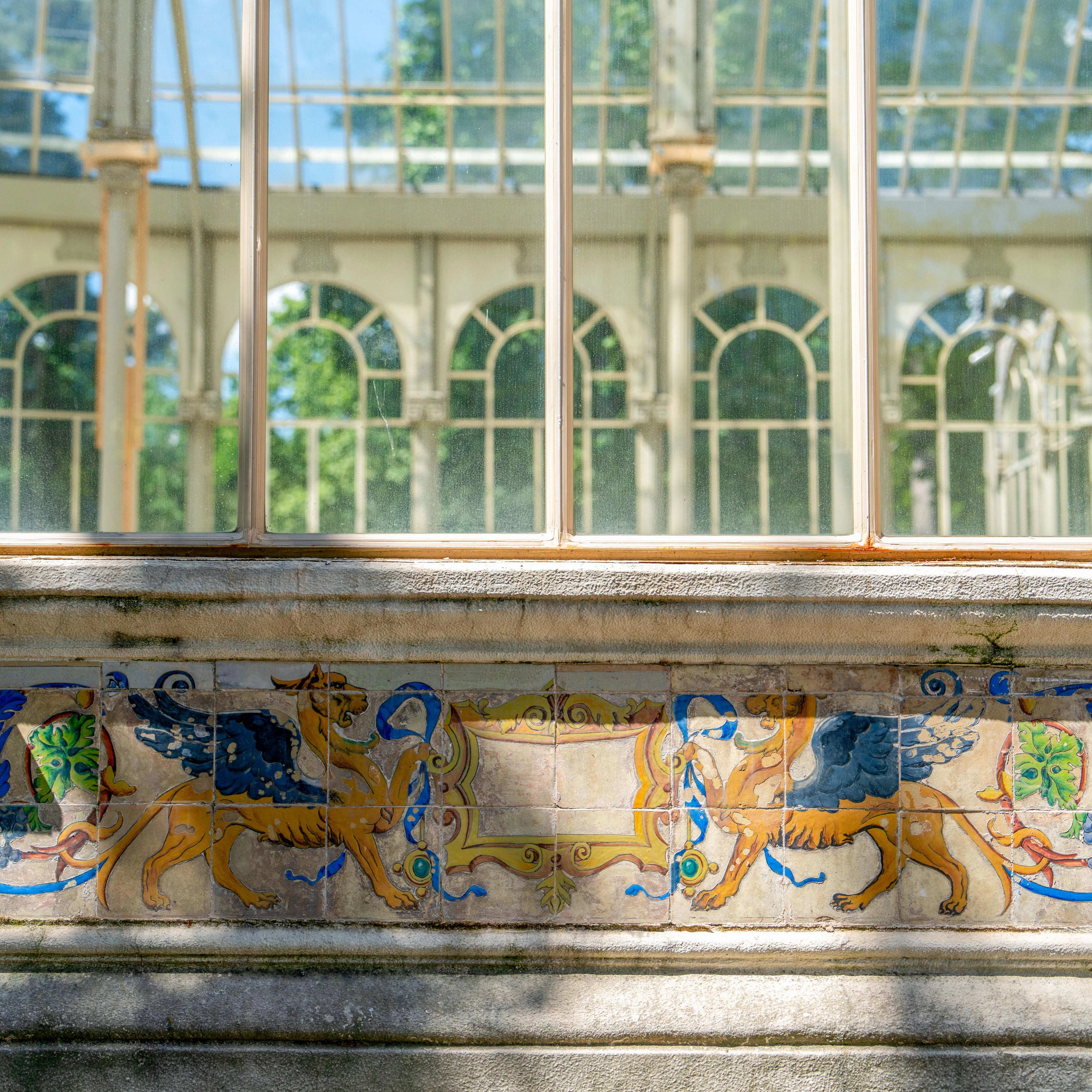 The 19th-century Palacio de Cristal in the park is made almost entirely of glass set in an iron framework and decorated with itricate ceramic tiles.